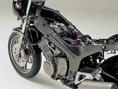 Yamaha TDM850 photo