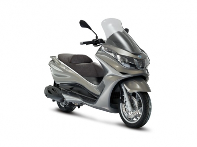 Piaggio X10 350 photo