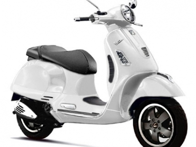 Vespa GTS300 Super photo