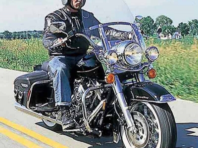 Harley Davidson FLHR Road King photo