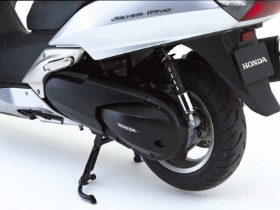 Honda FJS600 Silver Wing photo