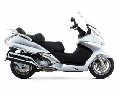 Honda FJS600 Silver Wing photo