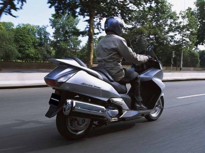 Honda FJS600 Silver Wing photo