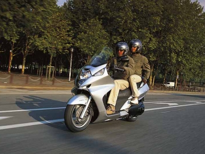 Honda FJS600 Silver Wing photo