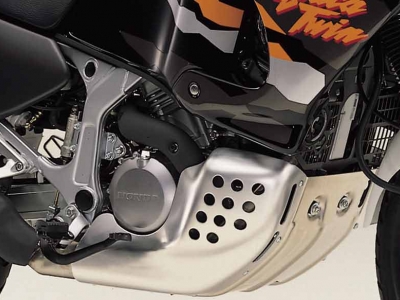 Honda XRV750 Africa Twin photo